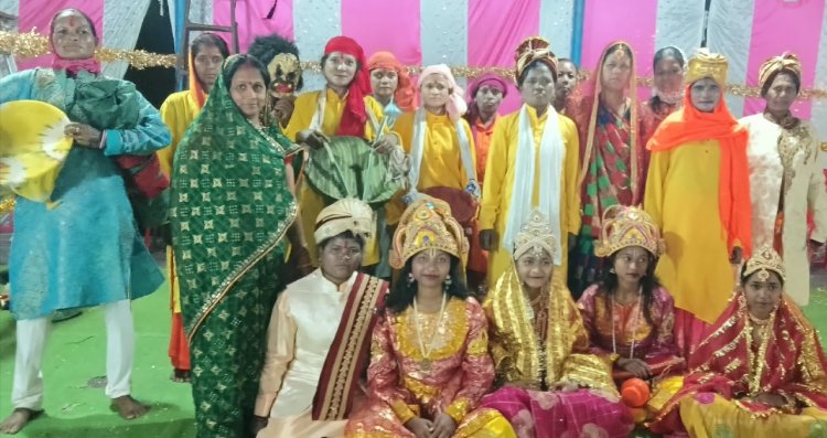 भजन, कीर्तन और मनमोहक झांकियां बनीं आकर्षण का केंद्र, साहीडांड में मां दुर्गा की आराधना जारी