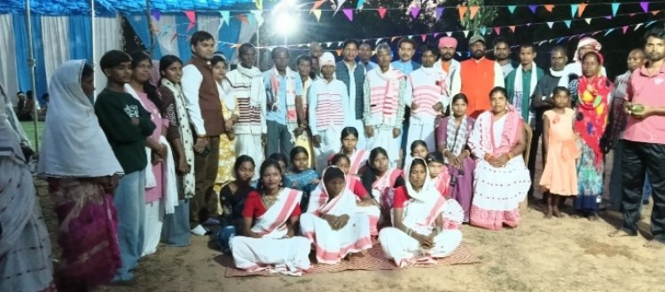 साहीडांड में दशई करम की धूम, आदिवासी परंपरा और संस्कृति के रंग में रंगा समाज