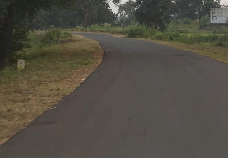 मुख्यमंत्री श्री विष्णुदेव साय सरकार के नेतृत्व मे ग्रामीण सड़कों का हो रहा कायाकल्प,,, 2.10 किलोमीटर सड़क निर्माण के लिए 2 करोड़ 73 लाख रुपये की  बनेगी सड़क,ग्रामीणों को मिलेगी बेहत्तर आवागमन सुविधा